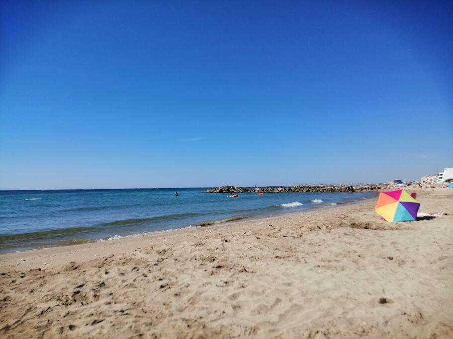 Un Sejour Les Pieds Dans L'Eau Lägenhet Palavas-les-Flots Exteriör bild